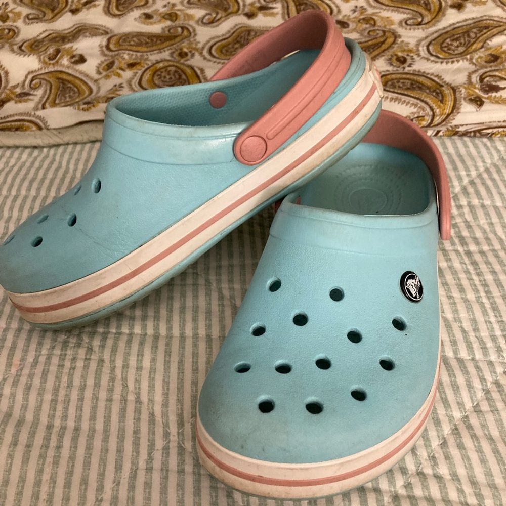 CROCS Size 6